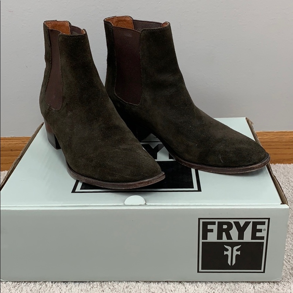 Used Frye Dara Chelsea boot